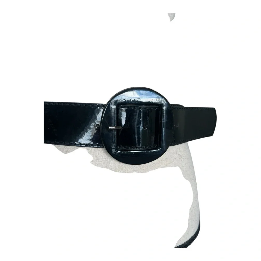 American Vintage Black Belt with Circular Buckle and Leather Finish